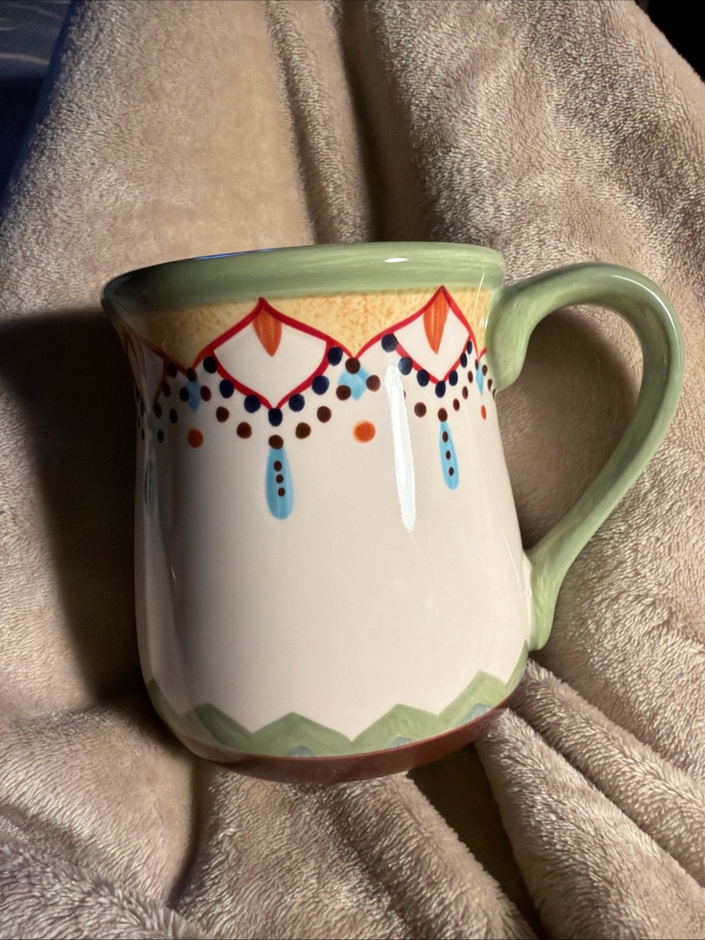 Eva Mendes vida Hand-Painted Decorative Ceramic Mug in Green, White & Multicolor